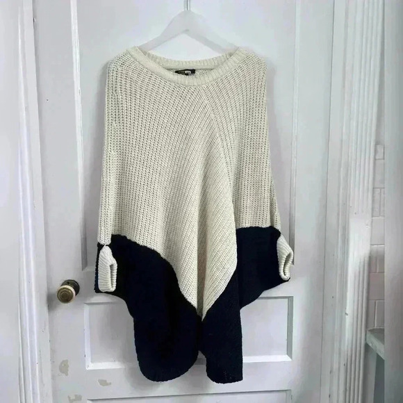 Maje Cream/White Knitwear Poncho Sweater One Size - Picture 1 of 5